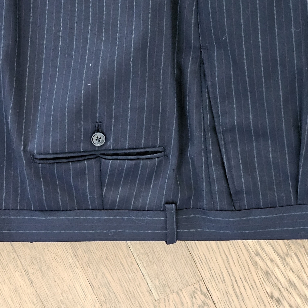 Sophisticated Black Pinstripe Men's Suit - Picture 11 of 11